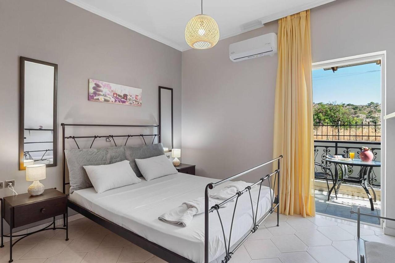 Superior Apartment - Overlooking Chania-With Pool Chania  Exterior foto